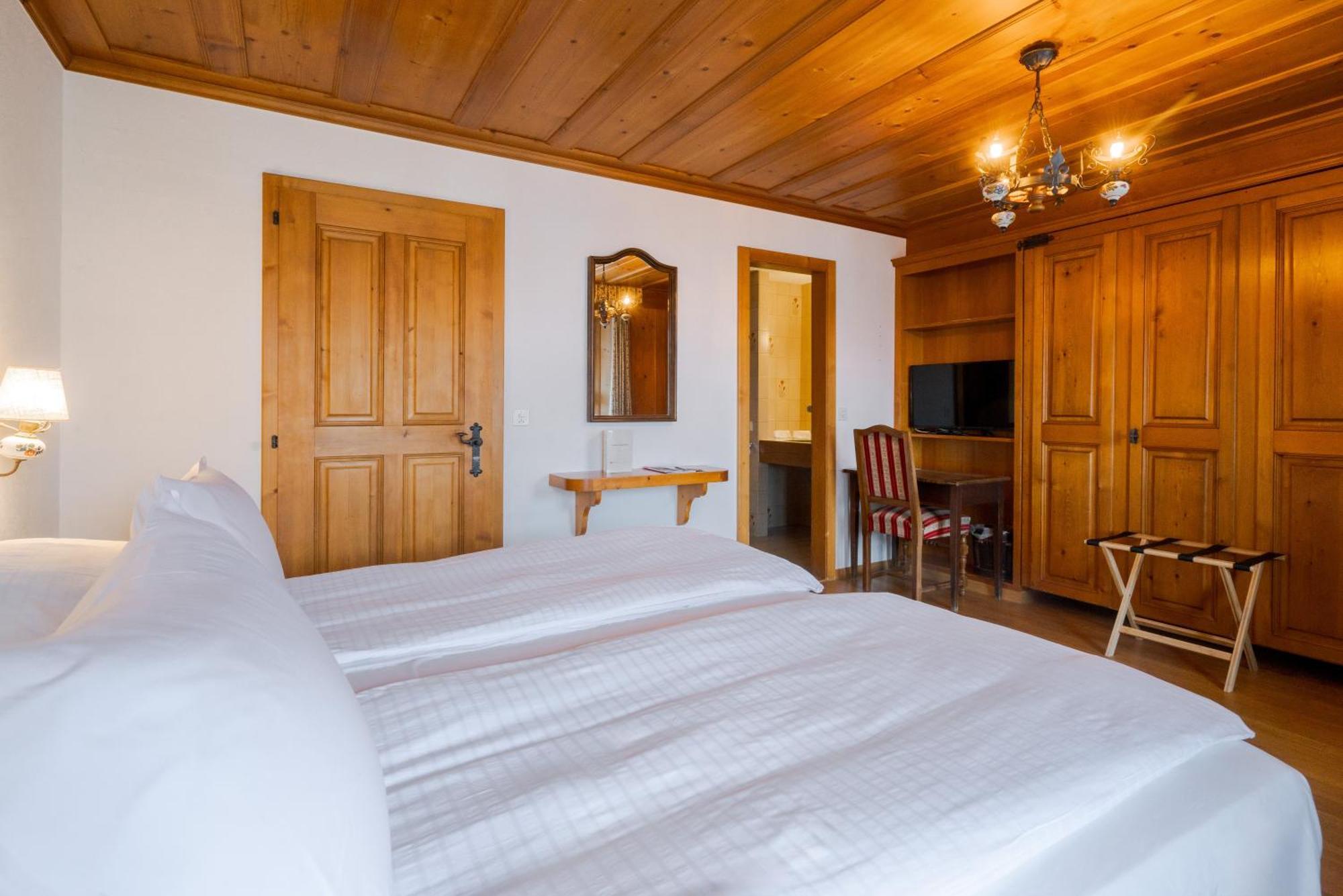 La Fleur De Lys Otel Gruyeres Dış mekan fotoğraf